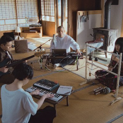 We are HUGEN, an indie music project based in Tokyo. Vo/PC. TP Per. @hanazonohamachi Ba. @tangshowhowkey Sax. @zackyvalley Contact: info@tpsound.jp