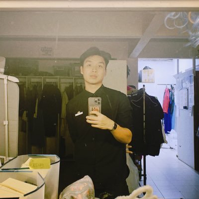 kelkelkelw's profile picture. ambiguous object