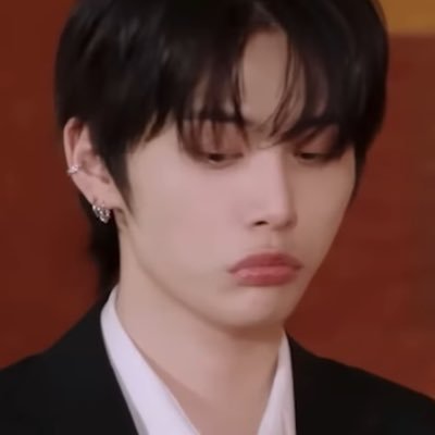 foveverbnd's profile picture. 