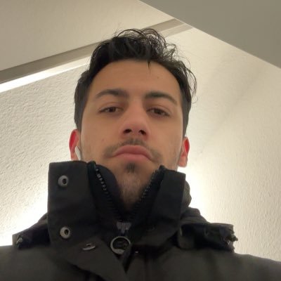 xenondiyebiri's profile picture. düşünüp taşınıp konuşuyorum