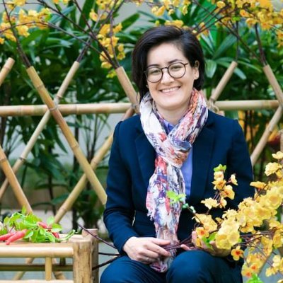 saltybuddha_'s profile picture. 'Man who put on itchy sweater start every day from scratch'