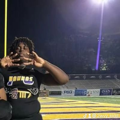 Jones county/26🎓/6,3/339Ibs/nose, rt, Lt, rg, lg, /40 laser 5.7/ 3.5GPA/
CELL:404-240-3364/ email keithmccrary139@gmail.com