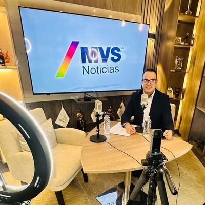 🎙️Al aire 2 PM en @MVSNoticiasmty 📻 por #LaMejor 92.5 FM || #Saltillo 102.5 FM ||
Domingo #RetosMVS 11:00 AM
#De2A3 #ConTodaLaInformación