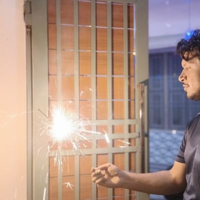 Gumnam Writer | Bekar Philosopher | NIT Alumnus | Physics | Poetry |
