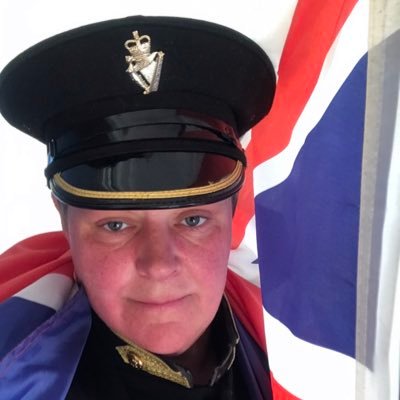 fartybarty72's profile picture. ❤ 🤚 🗡 🛡