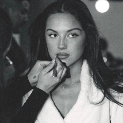 callmehvanessa's profile picture. liv laugh love lhqx1