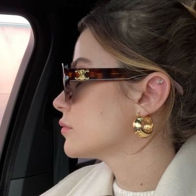 Wissal0781's profile picture. إن كنت ترى مالايدركه غيرك فلا ترهق نفسك بالشرح
لأن بعض العقول ترى ماتريد هي فقط
فاختر رقيك وأغلق أبواب الحديث
حفاظا على قيمتك أنت🚫رجاءا الخاص ممنوع لو سمحتم🙏