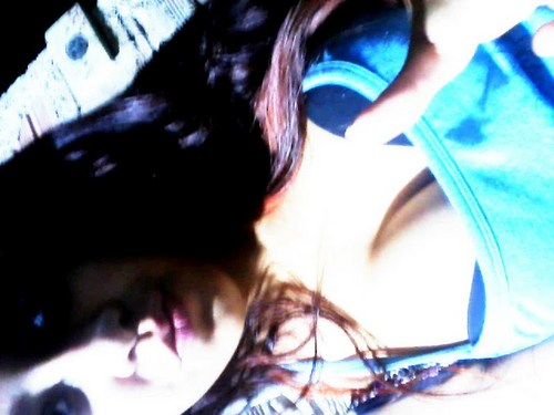 oorkut ? http://t.co/HC41MA2rUr    
      {*_*}