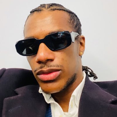Baltimore, MD 🇺🇸🇵🇦 Model, Lawyer, middle school teacher, Professional chess champion, April/19 ♈ Aries