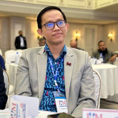 Urologist & General Surgeon from 🇰🇭,
Diploma in Urology - Buckingham,
Diplôme de Formation Médicale Spécialisée in Urology - Dijon