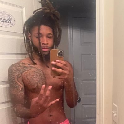 5⭐️ |23| content creator🎥 |Ask For Socials. Backup @Dashonone