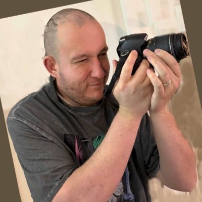 Florian je vais vous faire partager ma passion dans la photographie, vidéos et vlog.
Mais aussi des tutos du partage de matériel .