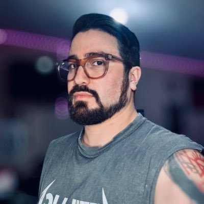 eduardoosierra's profile picture. Twitter sobre amor, sarcasmo, humor negro, cine, rock, Satan y videojuegos