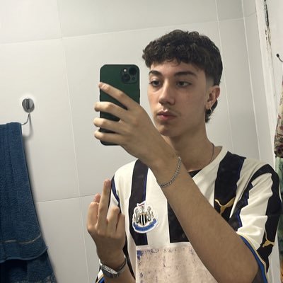 Hectorouro's profile picture. 