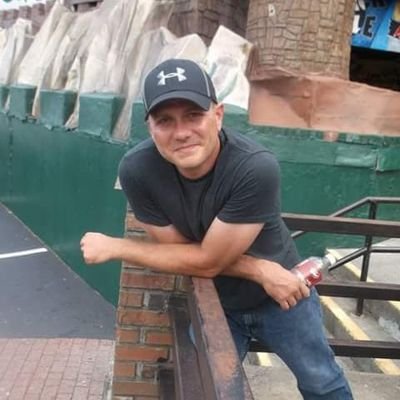 jminnie99's profile picture. I'm only here for the memes