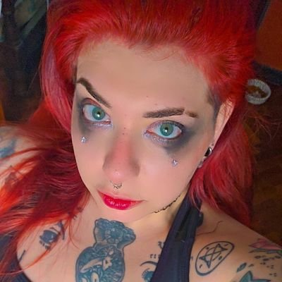 Tengo una doppelganger~
Gender: Evel 👹
Pronoun: Dead 🗡️
SarcasticRaCha™ 🐺🤝🐰
Meow meow racha~😿
multifandom, hablo de lo q quiera~
💗 @ssailor18