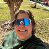 Emily Young (@bagofqueerios) 's Twitter Profile
