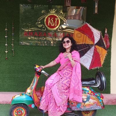 A learner and teacher! Thinking and feeling being in the masked world. Twitting about Philosophy, Political-ity and Historicity!
https://t.co/pp1vtlEtO5