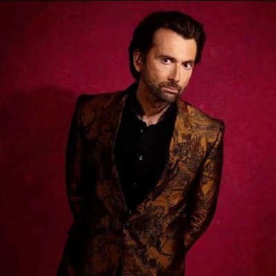 *David Tennant's Fanpage*
-Actor, Activist, Scottish DILF, Ineffable, ..Trust me, I'm a doctor 😎-
#davidtennant