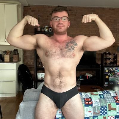 18+ | 28 | Bodybuilder | Vers bottom | Big loads & big muscles | Rugger | DMs open for collabs | $BostonOtter