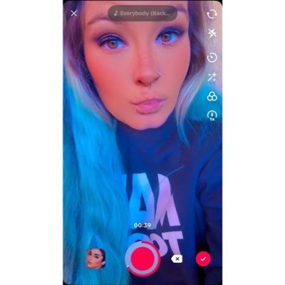 rebelchic3's profile picture. 