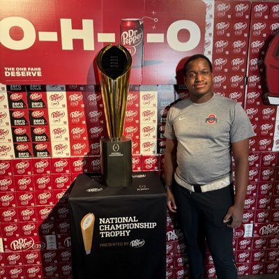 #BuckeyeAlu❌, #UXResearcher, #Audiophile, #Craftbeergeek, #AirForceVeteran