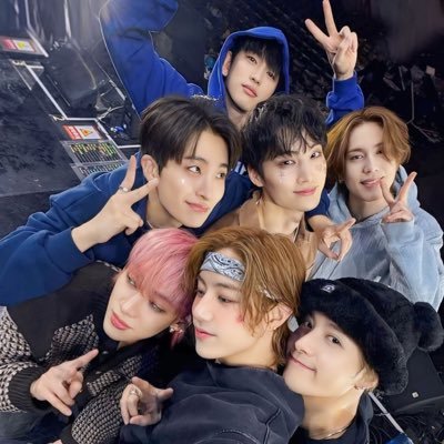 @GOT7 @p1h_members @OfficialMonstaX | nine-teen | she/her ◡̈