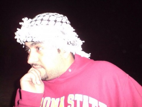 Dreamereng's profile picture. العقل والعلم هما طريق الحق والنجاة . لا جيش عربي واحد سنبقى عبيدا للدول. لا للقتل باسم الدين. كاتب غزاوي.

انها ليست كويتا وكفى🇰🇼 انها بيت ومأوى ونسب