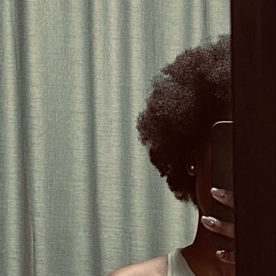 ganga_alterego's profile picture. happy girl, sharing thoughts 💭,good reader of boooooks 😰