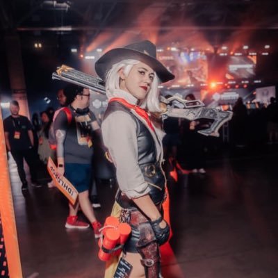 Manager/personal chef/leading lady for @coach_spilo ✌🏽BJJ Purple Belt 🦄 Aspiring cosplayer ✨ I play Widow and people hate me for it 🕸️💅🏼