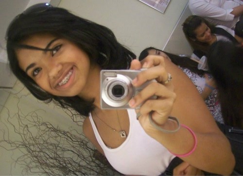 Sou corinthiana touriana e nao suporto gente falsa se gosta de mim bom se naun gosta fds Blz!!
Segue aiii :*