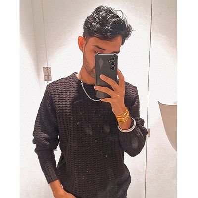 ACHA SUNO 😍  HAN HAN TUM  Hi ab aA hi gay ho to
 FOLLOW  bhi KR Lo💝  I BELIEVE  ONLY  3 PEOPLE 
1. I 💝
https://t.co/pOTCHCBan7 🙃
3.MYSELF  😈
❣LOVE - FAMILY 👉FRIEND