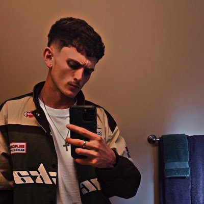 Brandon32690177's profile image