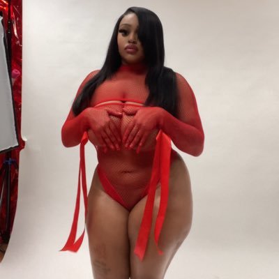 LINK IN BIO 😜|5’2| •Scorpio♏️🦂IG:_Ms.caraamel_ (main page @mscaraamel)🤍 no collabs or meets!!