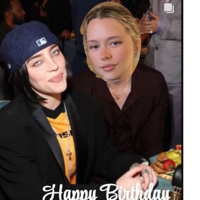 RogersAddison's profile picture. gay🫧