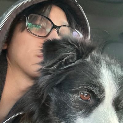 2all_iwi126's profile picture. 🐚23/6/16 홍합에 너무 쎄게 물린 탓일까