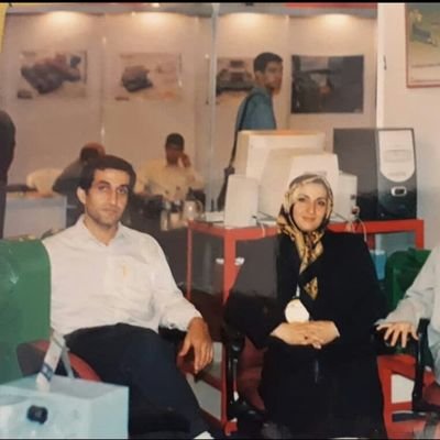 بزرگ شده تهران، م.بروجردی و پیروزی،پرستار.محل زندگی الان:خزر وخلیج فارس
فعالیت :طراحی و ساخت ماشین ابزار مخصوص
conception et production des machin