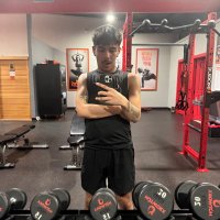 Aleck (@atr04440) 's Twitter Profile