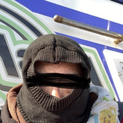 福岡県出身‼︎ b型 趣味は海釣りとギター。青物が好き、太刀魚ジギングにどハマり中‼️ボートジギング、ショアージギング、テンヤマダイ、サビキ釣り、ウキ釣り、イカ釣り、海釣り中心で釣れて食べれれば何でも派デス。釣りアカ