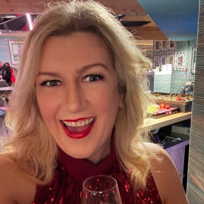 Actor/writer/producer/presenter/comic/runner up Crisp Sambo Championship 2018 Creator&host Girl Power(syndicated)Insta: franniesgrammie 🏳️🌈