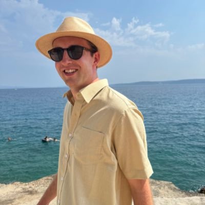 ErikPilemand's profile picture. Hvis man ikke vil have Gud, må man lægge sit liv i hænderne på Hitler og Stalin - T.S. Eliot