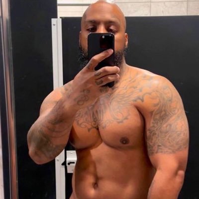 Your Favorite Exclusive Experience Confidence. Charisma. Culture. 🏋️ Fitness Lifestyle | Unfiltered Vibes🔗 OnlyFans Link soon ‘DM for collabs/customs’