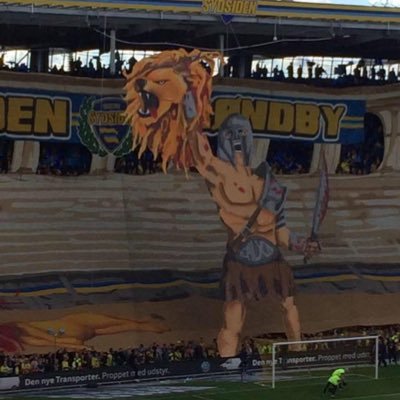 Brøndby-fan siden 1991 og fast sæsonkortholder siden 2003 | Entreprenør | Den mest fulgte dansker på LinkedIn | Alt indhold står for egen regning