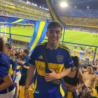 TomasRo92831912's profile picture. 