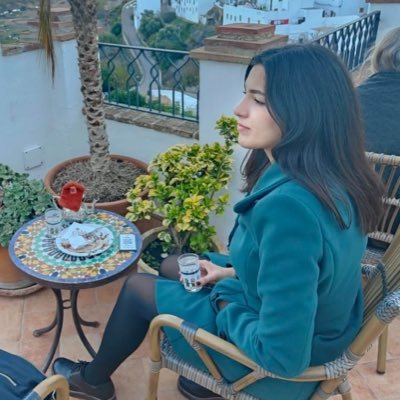 isagarray_'s profile picture. Humanista | Opositora de Lengua Castellana y Literatura