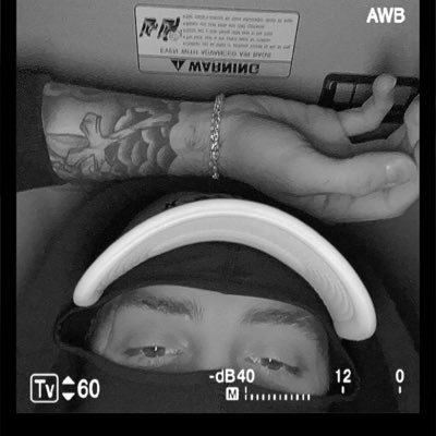 vxnax's profile picture. LLRY LLMADCITY //  i bet money on humans