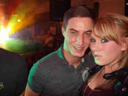 amberjopling's profile picture. im. 22 and work as a carer assistant