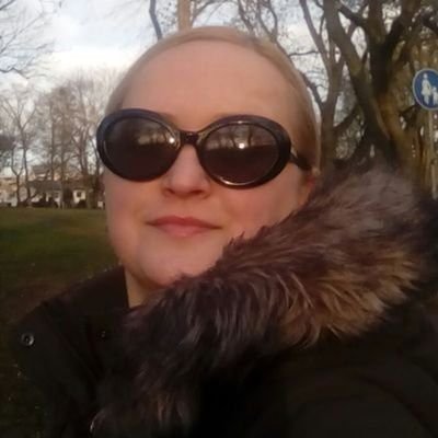 🇺🇦🇩🇪Мій новий профіль
Донька миколаївського поета Валерія Петровича Бойченка.
Zешобла, геть з моєї сторінки.
Херсон і Миколаїв - мої рідні міста.