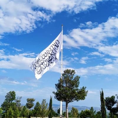 داسلامي امت ځوانانو ! خپلې ځوانۍ مو داسلام دمبارک دین په خدمت کې مصرف کړئ،
حق ووایاست او حق وولیکئ.