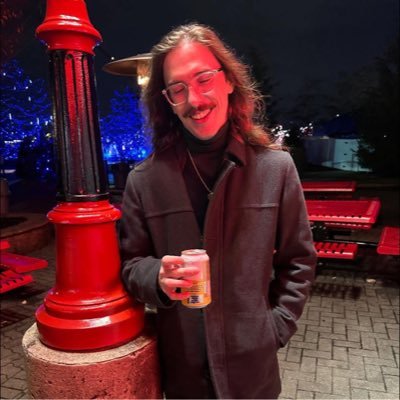 drewsephwhite's profile picture. /// head chef at the bear /// semi retired sim racer ///